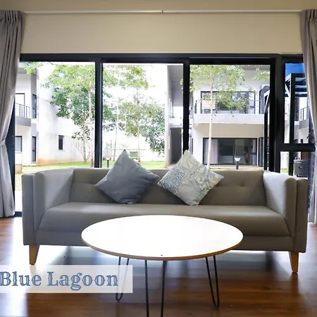 Roxy Sematan Townhouse - Blue Lagoon Exterior photo