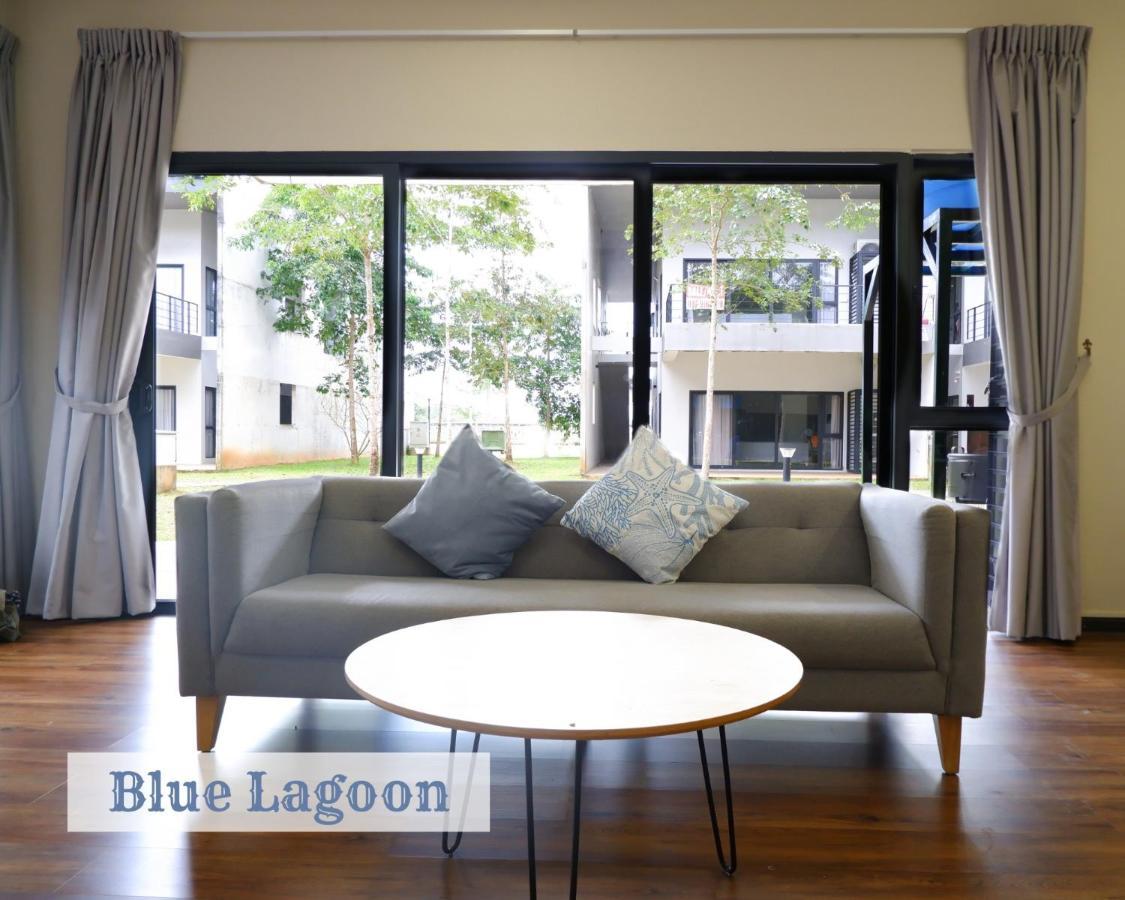 Roxy Townhouse - Blue Lagoon Apartment Sematan